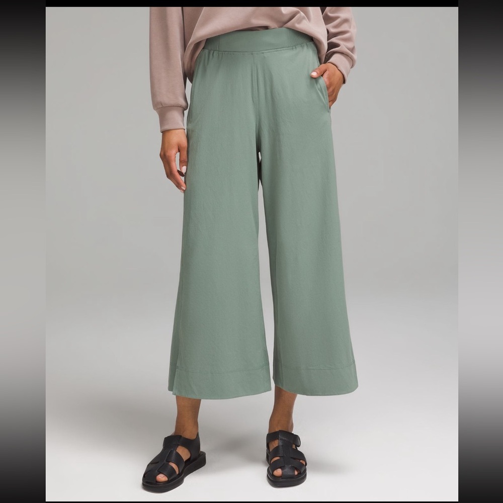 NWT Stretch Woven High-Rise Wide-Leg Cropped Pant /Grey Eucalyptus